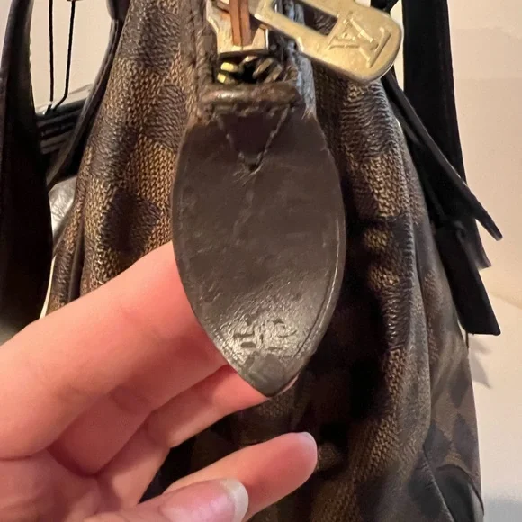 Louis Vuitton Verona MM Shoulder Bag - Picture 7 of 15